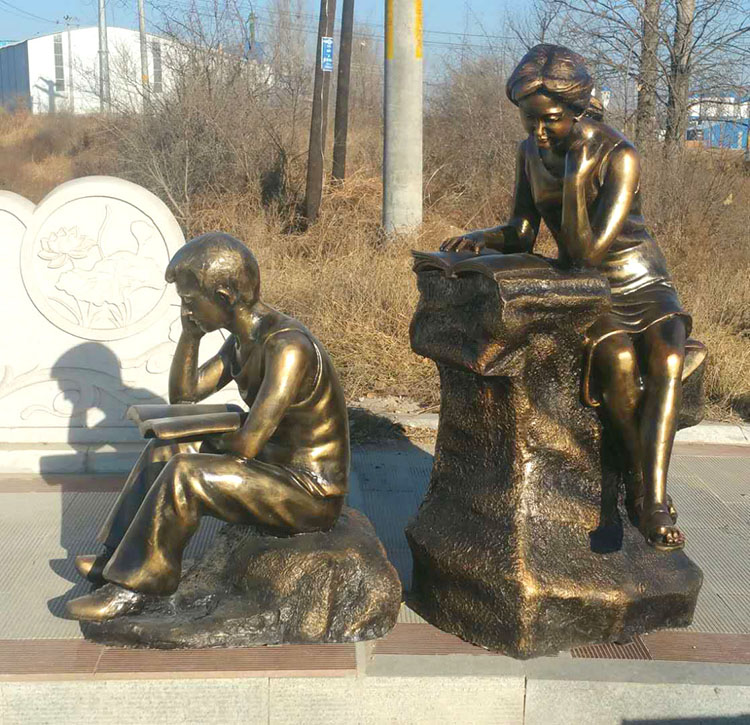 053讀書.jpg 053讀書.jpg